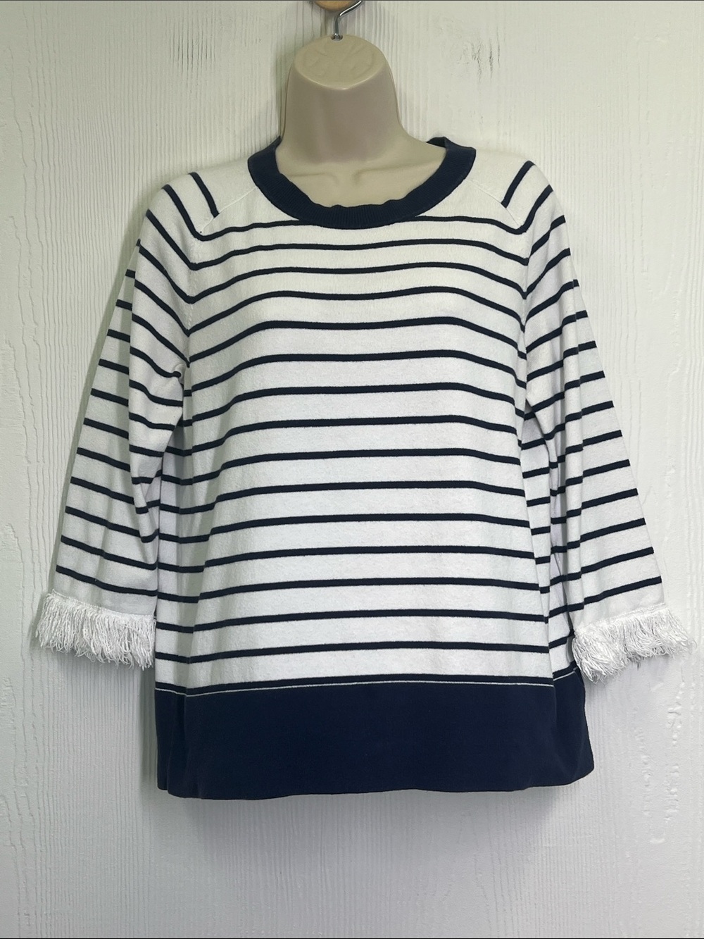 Lilly Pulitzer - Dasha True Navy White Stripe Fringe Sleeve Sweater Size Medium - Picture 2 of 11